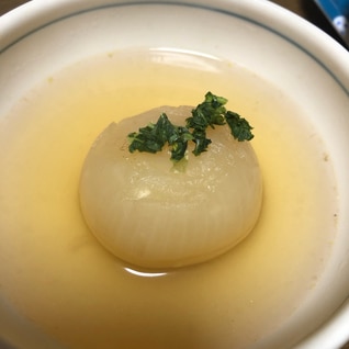 チビ玉葱のコンソメスープ